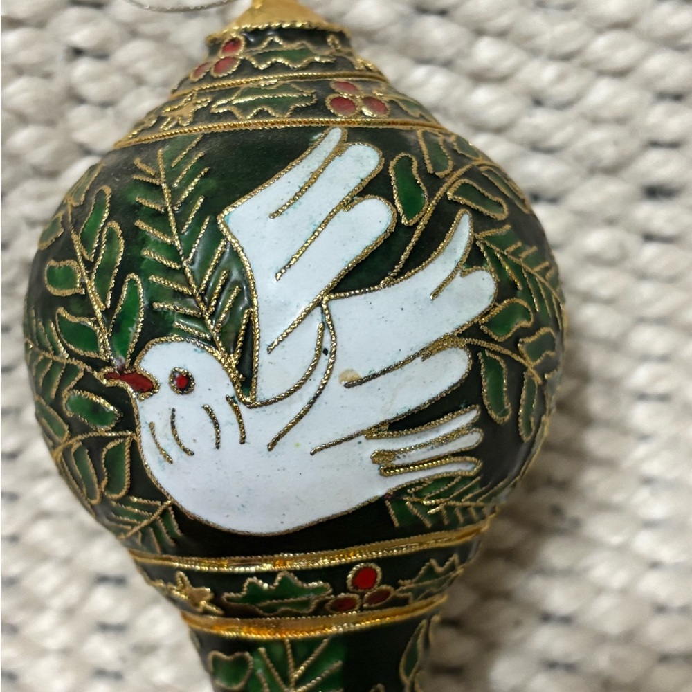 EUC vintage cloisonné Christmas ornament featuring a white dove and holly leaves - Picture 4 of 5